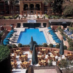 Cairo Marriott Hotel & Omar Khayyam Casino бассейн