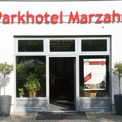 Отель Parkhotel Marzahn городской автобус