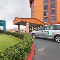 Отель Quality Inn Pasadena Houston городской автобус