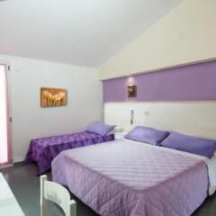 Hotel Cheri Римини сейф в номере