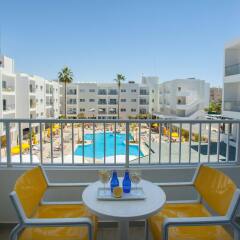 Отель Smartline Paphos балкон