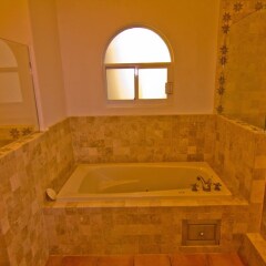 Отель Las Mananitas LM BB2 2 Bedroom Condo By Seaside Los Cabos Мексика, Сан-Хосе-дель-Кабо - отзывы, цены и фото номеров - забронировать отель Las Mananitas LM BB2 2 Bedroom Condo By Seaside Los Cabos онлайн ванная
