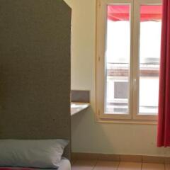 Отель Auberge Internationale des Jeunes комната для гостей фото 3