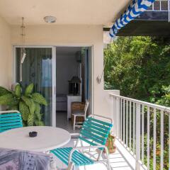 Апартаменты Sky View Beach Studio - Montego Bay Club балкон