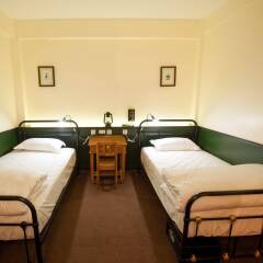The Motley House - Hostel Бангкок спа