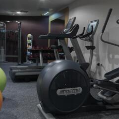 Отель DoubleTree by Hilton Edinburgh City Centre фитнесс-зал фото 3