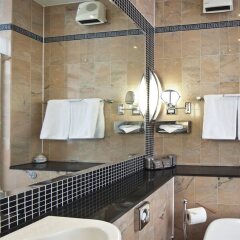 Отель Grange Langham Court ванная