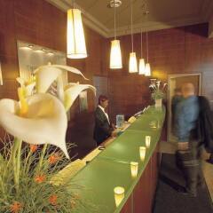 Отель Quality Suites Toronto Airport Канада, Торонто - отзывы, цены и фото номеров - забронировать отель Quality Suites Toronto Airport онлайн бассейн