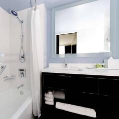 Отель Residence Inn by Marriott New York Manhattan/Central Park ванная
