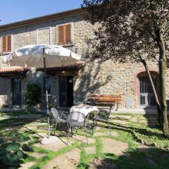 Отель Farmhouse With Pool and Large Garden, 50 Acres of Vineyards, Wine Tasting Ареццо фото 26