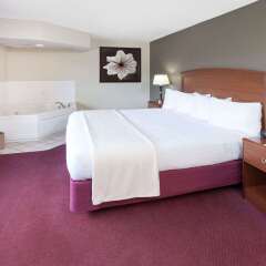 Отель AmericInn by Wyndham Iowa Falls удобства в номере фото 2