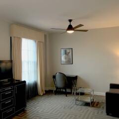 Отель Montecito Inn комната для гостей