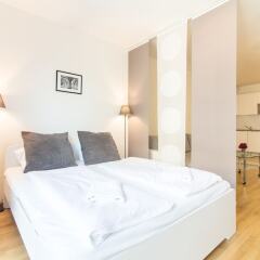Отель New Modern Apartment with Zizkov Parking Чехия, Прага - отзывы, цены и фото номеров - забронировать отель New Modern Apartment with Zizkov Parking онлайн комната для гостей фото 5