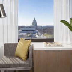 Отель Washington Court Hotel США, Вашингтон - отзывы, цены и фото номеров - забронировать отель Washington Court Hotel онлайн балкон
