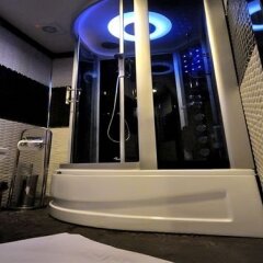 Отель Holiday Business Otel ванная фото 2