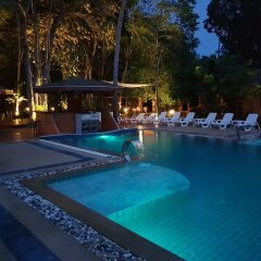 Отель Sayang Beach Resort Koh Lanta Таиланд, Ланта - 1 отзыв об отеле, цены и фото номеров - забронировать отель Sayang Beach Resort Koh Lanta онлайн бассейн фото 2