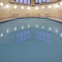 Отель La Quinta Inn & Suites Mpls-Bloomington West Блумингтон бассейн фото 3
