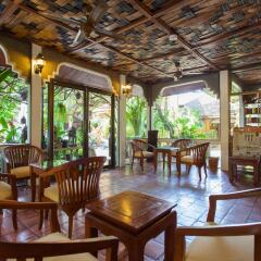 Отель Tropica Bungalow Resort питание фото 3
