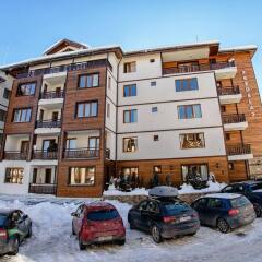 Апартаменты Predela 2 Holiday Apartments парковка