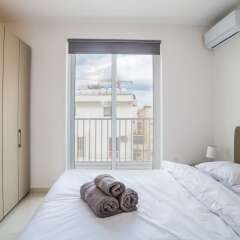 Отель Saint Julian's Penthouse Apartment Мальта, Сан Джулианс - отзывы, цены и фото номеров - забронировать отель Saint Julian's Penthouse Apartment онлайн комната для гостей фото 2