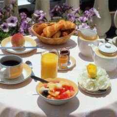 Отель Mercure Nice Marché Aux Fleurs Франция, Ницца - 13 отзывов об отеле, цены и фото номеров - забронировать отель Mercure Nice Marché Aux Fleurs онлайн питание