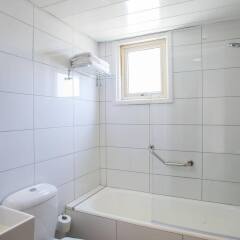Kapetanios Limassol Hotel in Limassol, Cyprus from 102$, photos, reviews - zenhotels.com bathroom photo 2