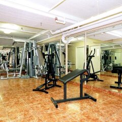 Отель Robsonstrasse Hotel & Suites Канада, Ванкувер - отзывы, цены и фото номеров - забронировать отель Robsonstrasse Hotel & Suites онлайн фитнесс-зал