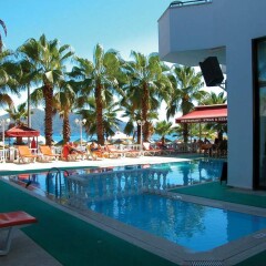 Отель Palm Beach бассейн