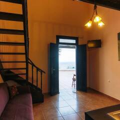 Отель Little Lindos Sea View Studios интерьер отеля