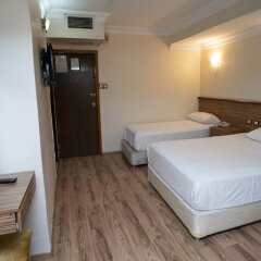 Hotel Buyuk Hamit сейф в номере