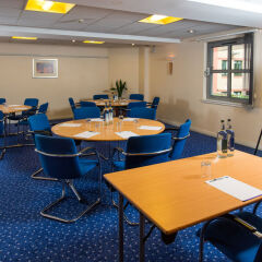 Отель Holiday Inn Express London Hammersmith фото 2