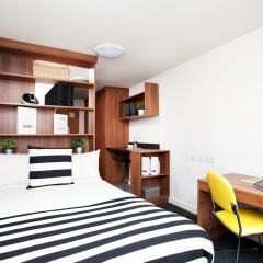 Отель Modern Student-Only Studios by Angel High Street Лондон комната для гостей фото 2