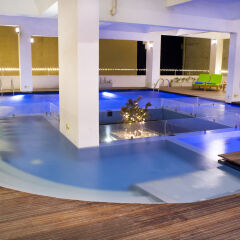 Ocean Edge Suites & Hotel Colombo с домашними животными