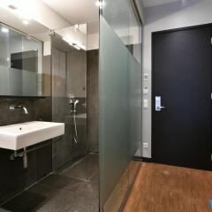 Отель The Bank Hotel Нидерланды, Амстердам - отзывы, цены и фото номеров - забронировать отель The Bank Hotel онлайн ванная