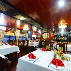 Отель Imperial Legend Cruise Halong Bay гостиничный бар
