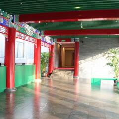 Отель Traveler Inn Huaqiao Beijing Hotel Китай, Пекин - 8 отзывов об отеле, цены и фото номеров - забронировать отель Traveler Inn Huaqiao Beijing Hotel онлайн парковка