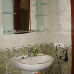 Гостиница Diplomat Hotel Украина, Киев - 6 отзывов об отеле, цены и фото номеров - забронировать гостиницу Diplomat Hotel онлайн ванная