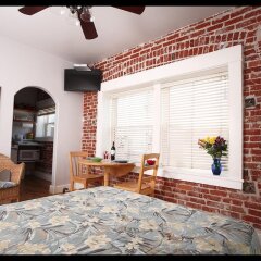 Отель Venice Beach Suites & Hotel США, Лос-Анджелес - отзывы, цены и фото номеров - забронировать отель Venice Beach Suites & Hotel онлайн комната для гостей фото 4