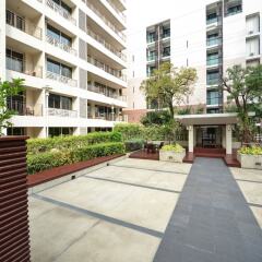 Отель Centre Point Sukhumvit Thong-Lo парковка