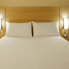 Отель ibis London Luton Airport комната для гостей