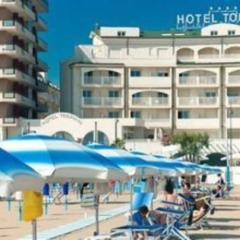 Отель Touring Римини пляж