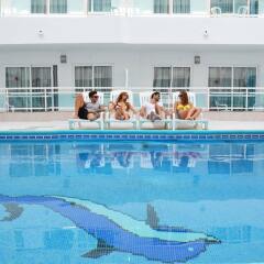 Отель Apartamentos Playa Sol I Испания, Ивиса - отзывы, цены и фото номеров - забронировать отель Apartamentos Playa Sol I онлайн бассейн фото 3