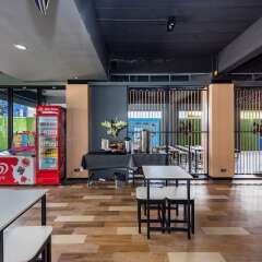 Отель Phuket Marine Poshtel фото 2