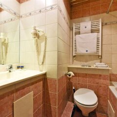 Отель Днипро Киев ванная фото 2
