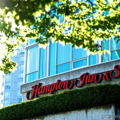 Отель Hampton Inn and Suites by Hilton, Downtown Vancouver Канада, Ванкувер - отзывы, цены и фото номеров - забронировать отель Hampton Inn and Suites by Hilton, Downtown Vancouver онлайн городской автобус
