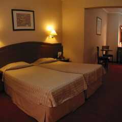 Vergina Hotel Салоники сейф в номере