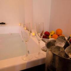 Отель Suites Boutique Jardines del Montornes Испания, Валенсия - отзывы, цены и фото номеров - забронировать отель Suites Boutique Jardines del Montornes онлайн ванная фото 2