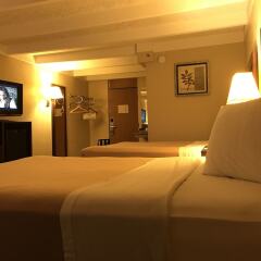 Отель Days Inn Bloomington West Блумингтон комната для гостей фото 4
