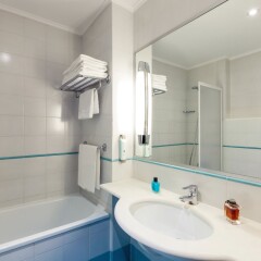 Отель Ibis Styles Garibaldi Неаполь ванная