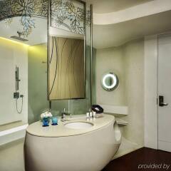 Отель Baraquda Pattaya - MGallery by Sofitel ванная
